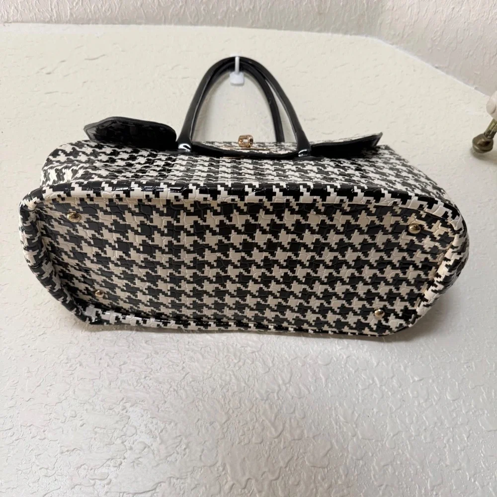 Unbranded Houndstooth Satchel Tote Womens Large Black White Glossy Patent Retro